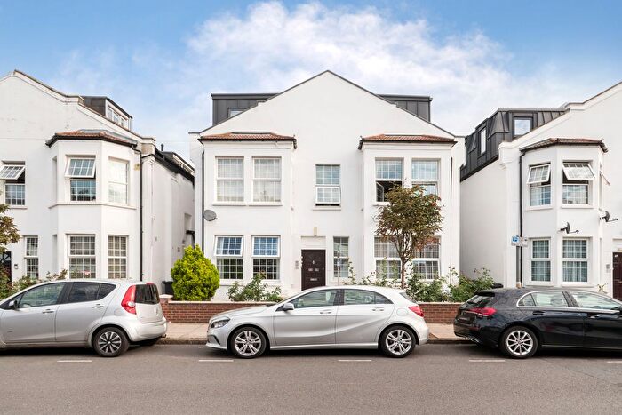 1 Bedroom Flat For Sale In Robinson Road, London, SW17