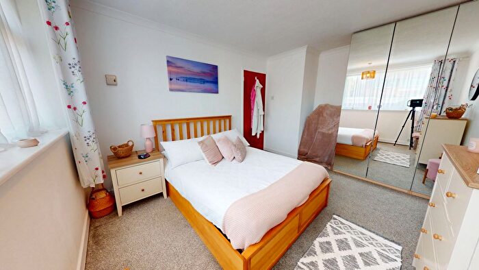 2 Bedroom Maisonette For Sale In Conifer Rise, Westone, NN3