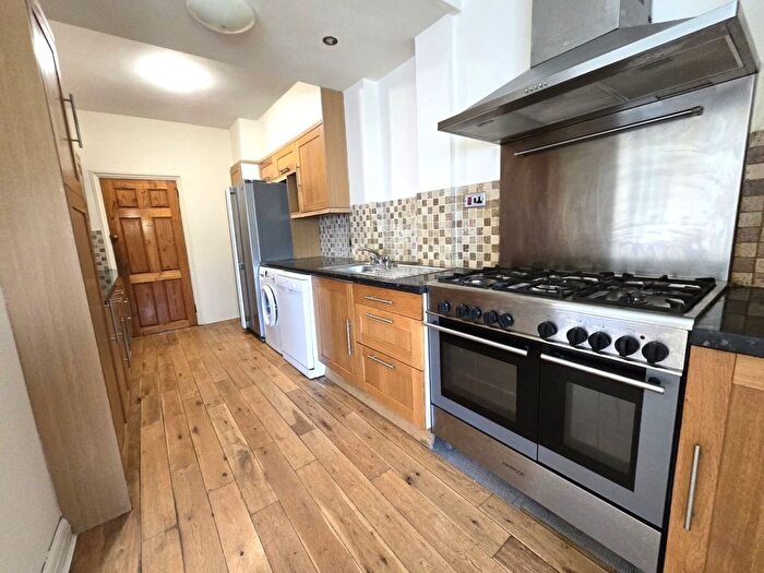 4 Bedroom Terraced House To Rent In Perth Road, Ilford, IG2