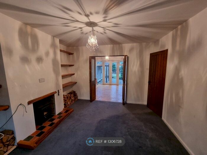 3 Bedroom Semi-Detached House To Rent In Cherry Tree Road, Cheadle Hulme, Cheadle SK8