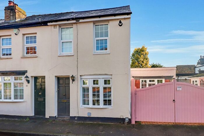 2 Bedroom Property For Sale In Hurst Lane, East Molesey, KT8