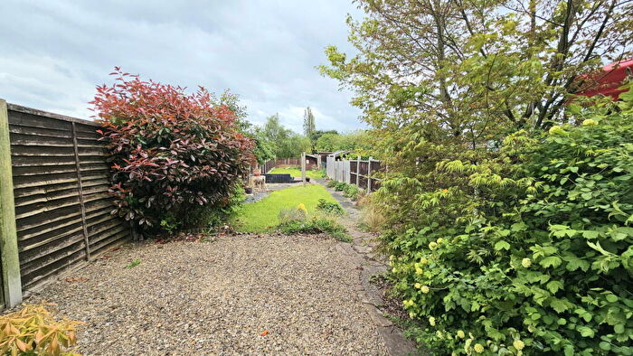 3 Bedroom Terraced House For Sale In Stourbridge, Wollaston, Vicarage Road, DY8