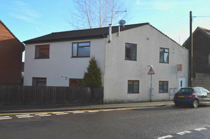 2 Bedroom Flat To Rent In Crowshute, Chard, TA20
