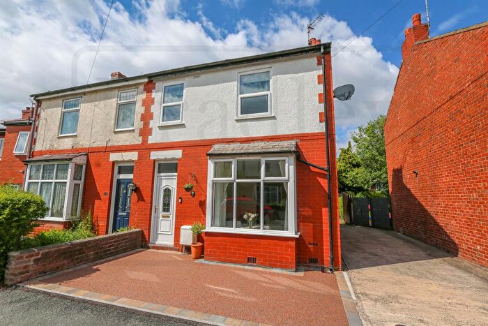 3 Bedroom Semi-Detached House For Sale In Wembley Avenue, Penwortham, Preston, PR1