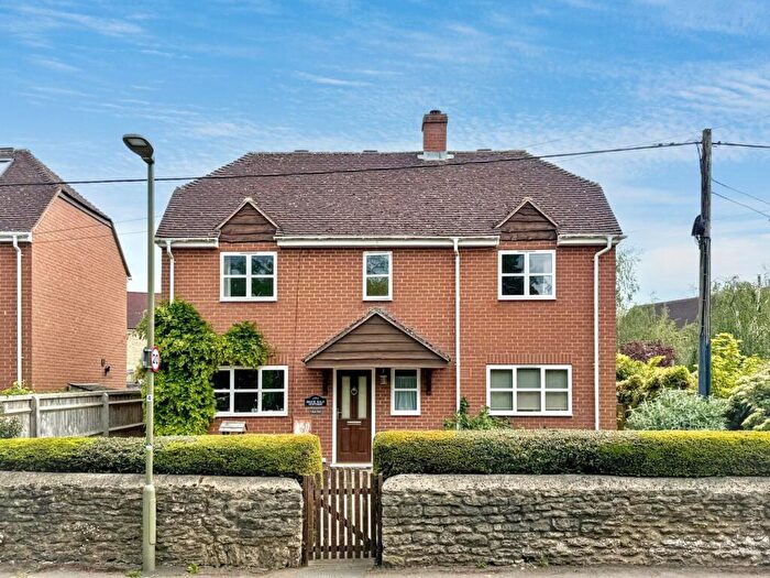 3 Bedroom Detached House For Sale In Bow Road, Stanford In The Vale, SN7