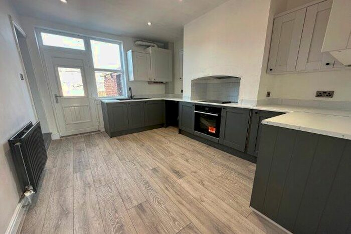 2 Bedroom Property To Rent In Westfields, Castleford, WF10