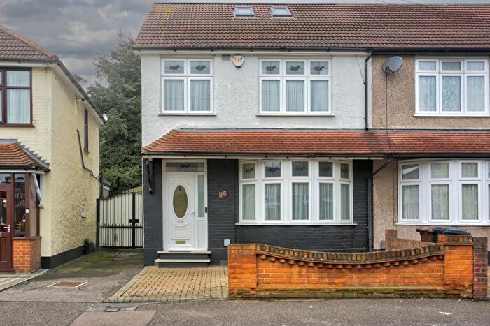 4 Bedroom End Terrace House For Sale In Winifred Road, Dagenham, RM8