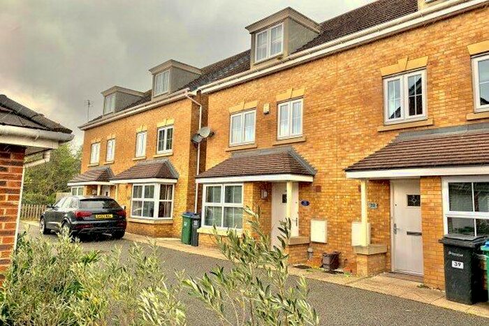 4 Bedroom Town House To Rent In Bagnalls Wharf, Wednesbury, WS10