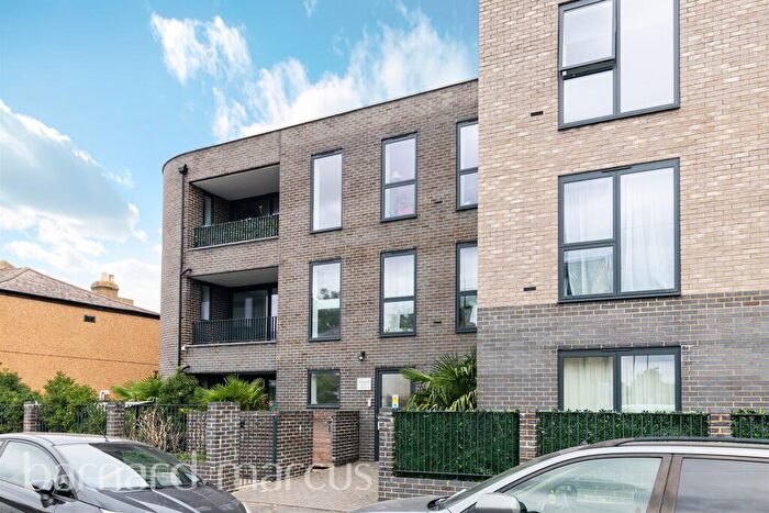 2 Bedroom Flat For Sale In Bensham Grove, Thornton Heath, CR7