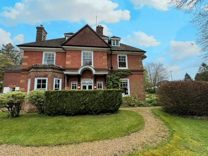 1 Bedroom Apartment To Rent In Mead Road, St. Cross, Winchester, SO23