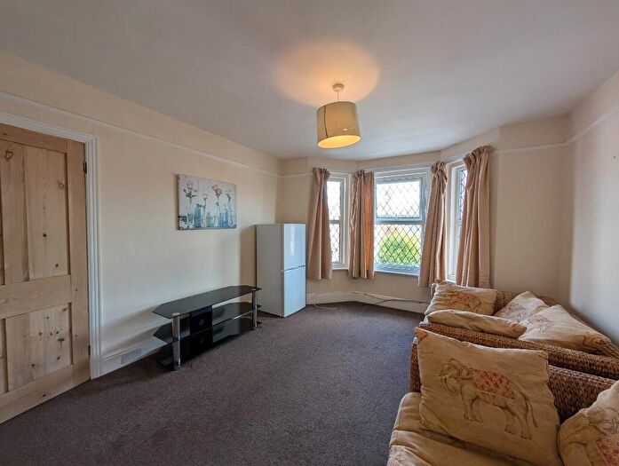 2 Bedroom Flat To Rent In Acland Road, Bournemouth, Dorset, BH9