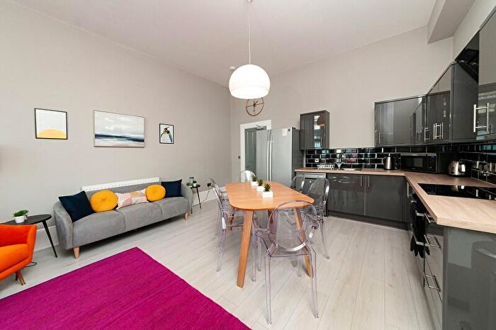 6 Bedroom Apartment To Rent In St. James House, - Portland Terrace, NE2