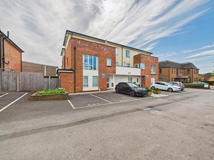 1 Bedroom Apartment For Sale In Queen Street, Horsham, RH13
