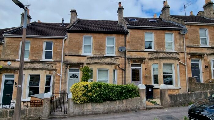 3 Bedroom House To Rent In Lyme Gardens, Bath, BA1
