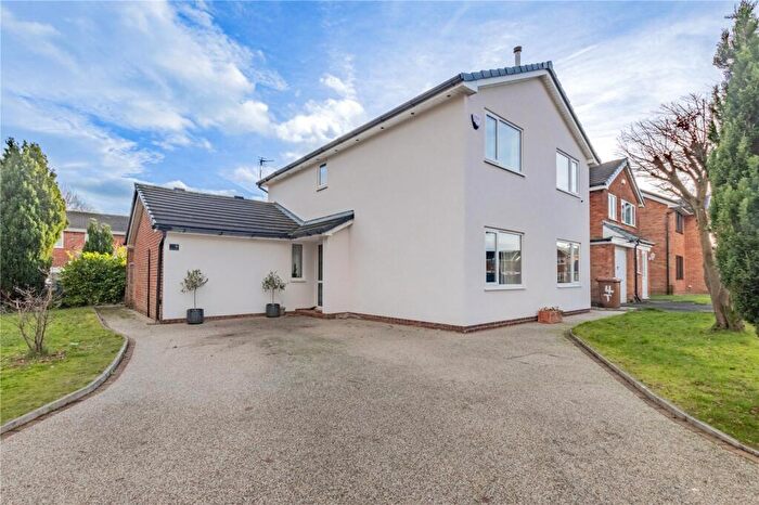 4 Bedroom Detached House For Sale In Tern Close, Bamford, Rochdale, OL11