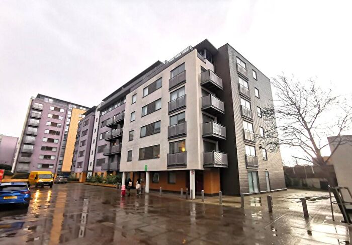 2 Bedroom Apartment To Rent In Dakota Building, Deals Gateway, London, SE13