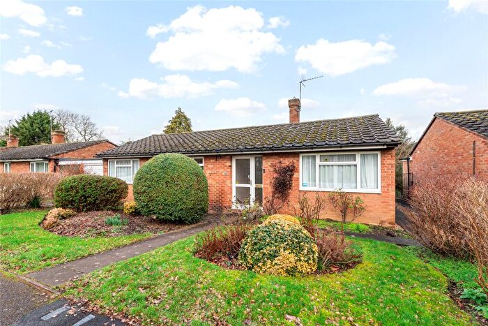 3 Bedroom Bungalow For Sale In Glebe Rise, Sharnbrook, Bedfordshire, MK44