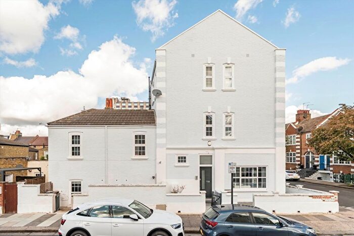 6 Bedroom Maisonette To Rent In Tamworth Street, Fulham, SW6