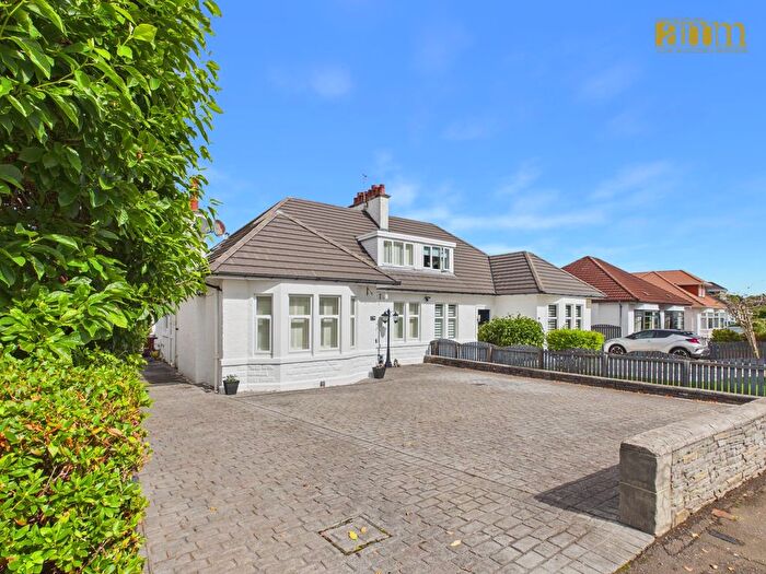 4 Bedroom Semi-Detached Bungalow For Sale In Darvel Crescent, Ralston, Paisley, PA1