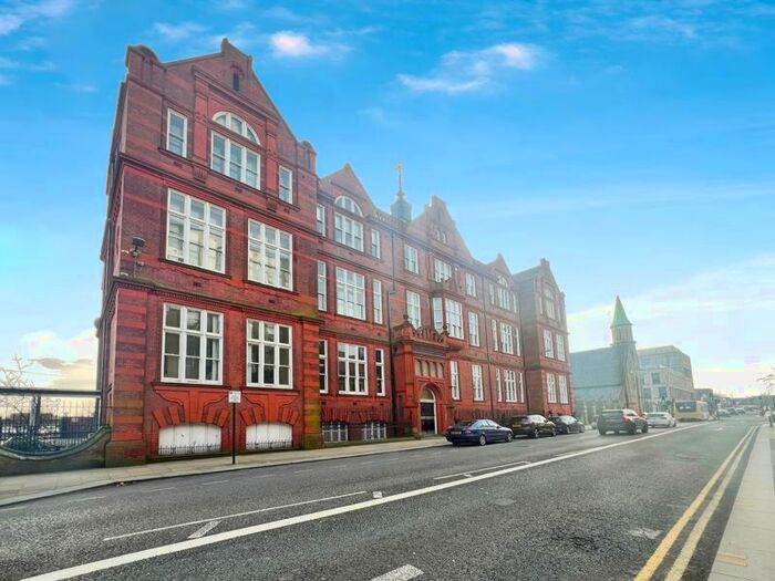 2 Bedroom Flat To Rent In Great Moor Street, Bolton, BL1