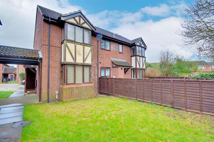 2 Bedroom Cluster House For Sale In Tamar Close, St. Ives, PE27