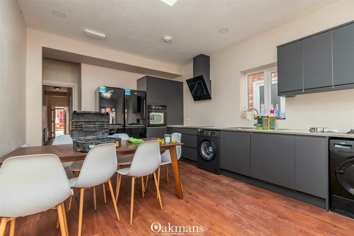 6 Bedroom House To Rent In Luton Road, Birmingham, B29