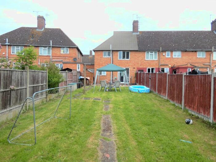 3 Bedroom Town House For Sale In Valence Road, Western Park, Leicester LE3