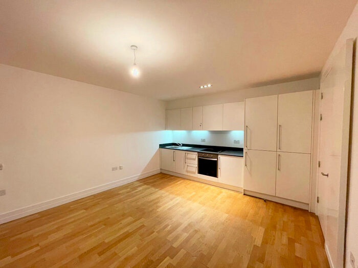 2 Bedroom Flat To Rent In Elbow Lane, City Centre, Leicester, LE1