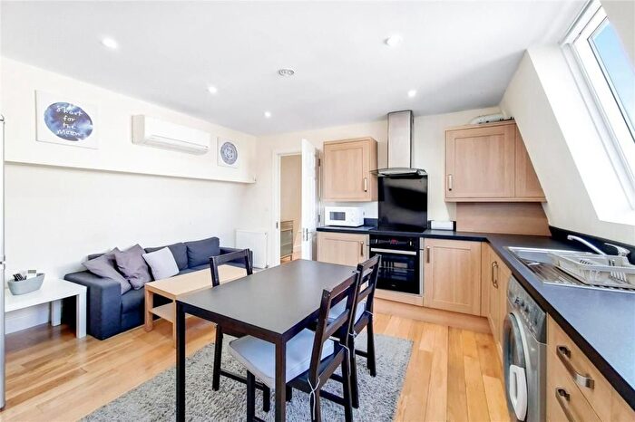3 Bedroom Flat To Rent In Camden Road, Holloway, N7