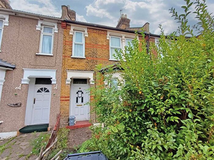 3 Bedroom Terraced House For Sale In Howard Road, Ilford, IG1
