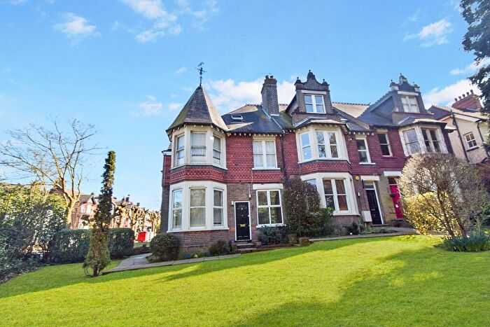 1 Bedroom Apartment To Rent In The Limes, London Road, Luton, Bedfordshire, LU1