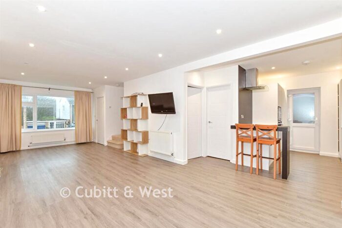 4 Bedroom Semi Detached House For Sale In Montgomery Walk, Waterlooville, Hampshire, PO7