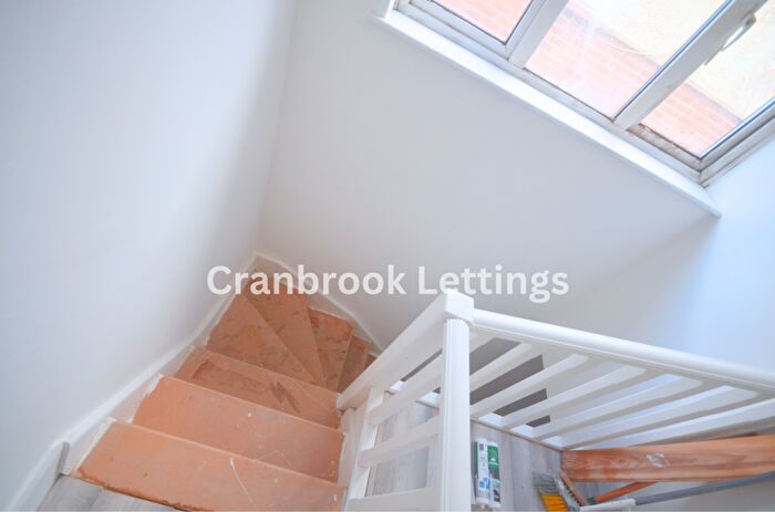 2 Bedroom Flat To Rent In Ilford, IG2
