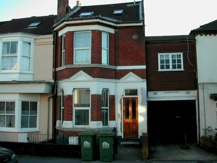 Studio To Rent In Alma Rd Flat, SO14