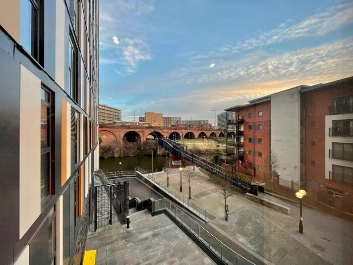 1 Bedroom Flat To Rent In Woden Street, Manchester, Greater Manchester, M5