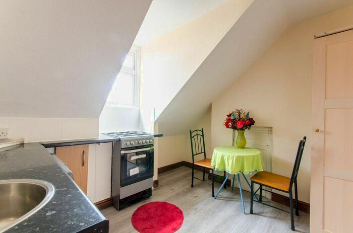 1 Bedroom Flat To Rent In St James's Street, Walthamstow, London, E17