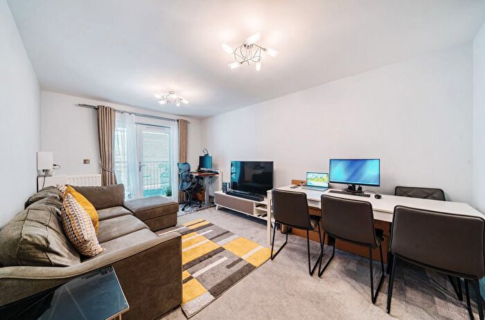 1 Bedroom Flat To Rent In Fairthorn Road, Charlton, London, SE7