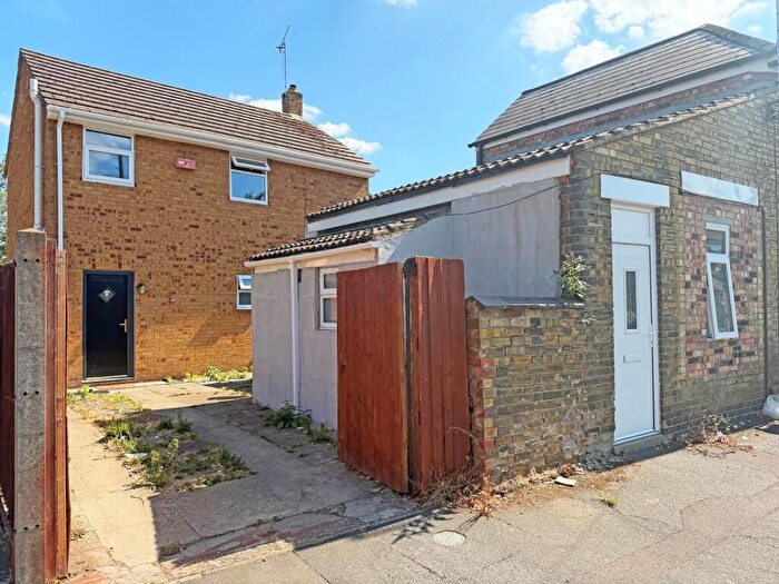 3 Bedroom Detached House For Sale In Morris Street, Peterborough, PE1