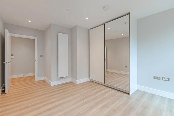 2 Bedroom Apartment To Rent In Moluccas Point, Deptford, SE8