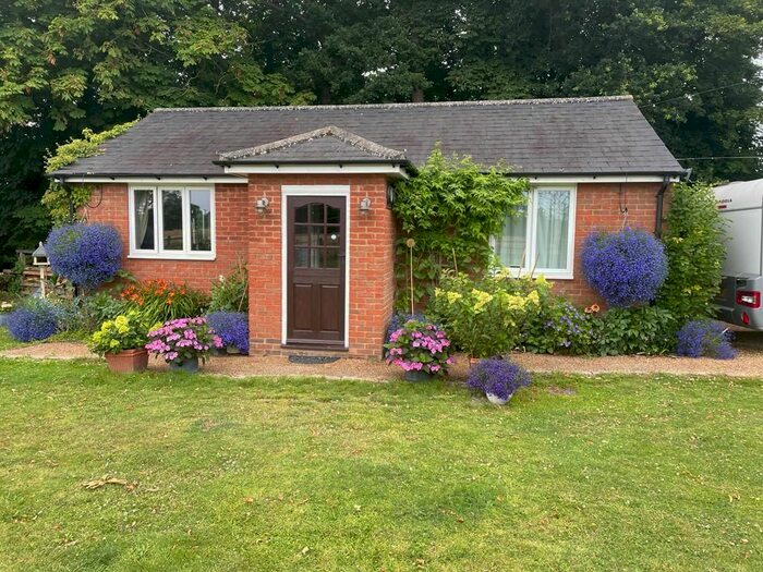 1 Bedroom Bungalow To Rent In Church Rd, Horn, RH6