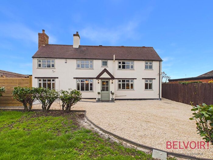 3 Bedroom Cottage For Sale In Mansfield Road, Selston, NG16