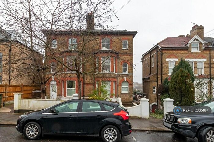1 Bedroom Flat To Rent In West Norwood, London, SE27
