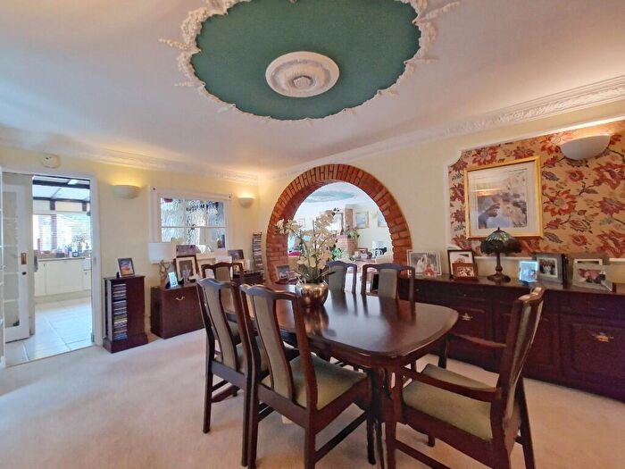 5 Bedroom Detached Bungalow For Sale In Priory Road, CM3