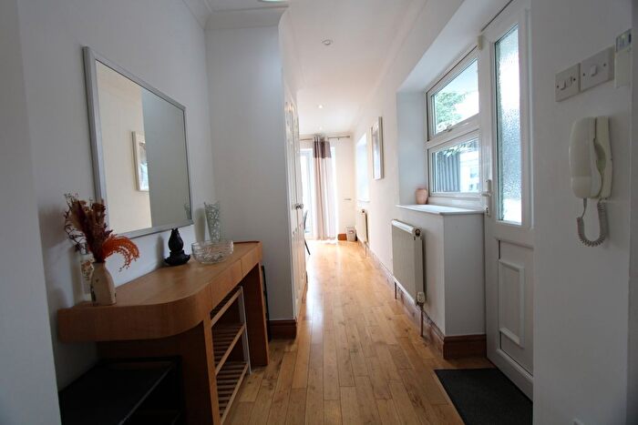 3 Bedroom Maisonette To Rent In Thornton Heath, CR7