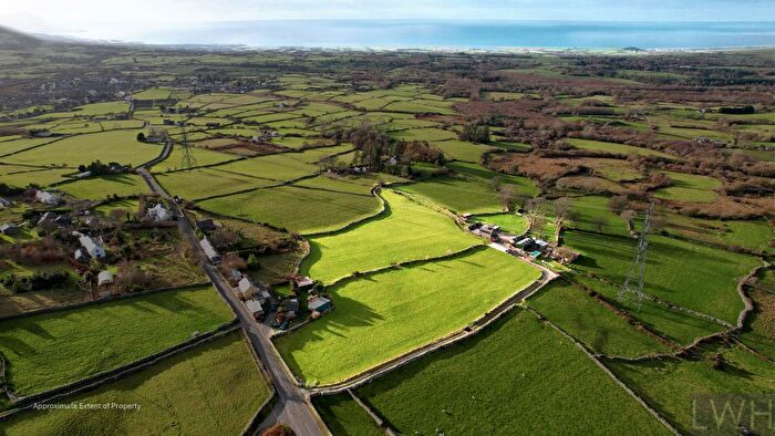 3 Bedroom Farm For Sale In Cae Uchaf Farm, Clogwyn Melyn, LL54