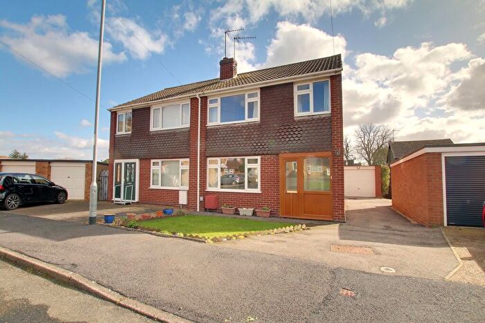 3 Bedroom Semi-Detached House For Sale In Ringwood Close, Bury, Ramsey, PE26