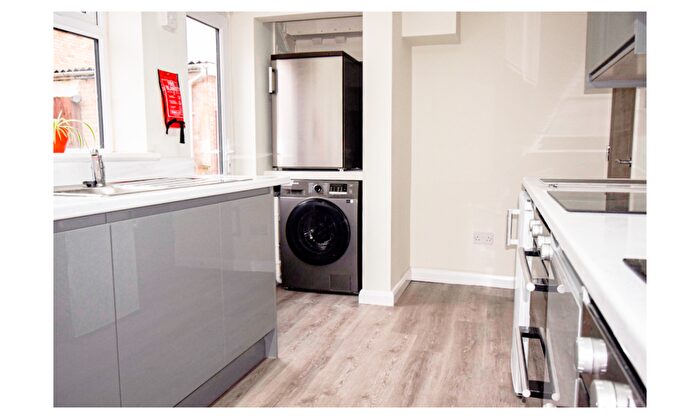 5 Bedroom House To Rent In Leng Crescent, Norwich, Norwich, NR4