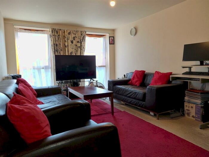 2 Bedroom Apartment To Rent In A Campbell Road, Croydon, CR0