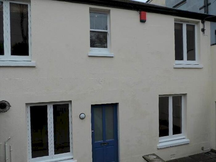 2 Bedroom Cottage To Rent In Dairy Lane, Millbridge, Plymouth, PL1