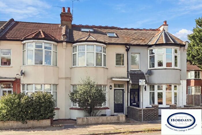 4 Bedroom Terraced House For Sale In Hatfield Road, Potters Bar, Hertfordshire, EN6